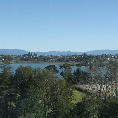 Top Of The Town Bed & Breakfast Tauranga Bagian luar foto