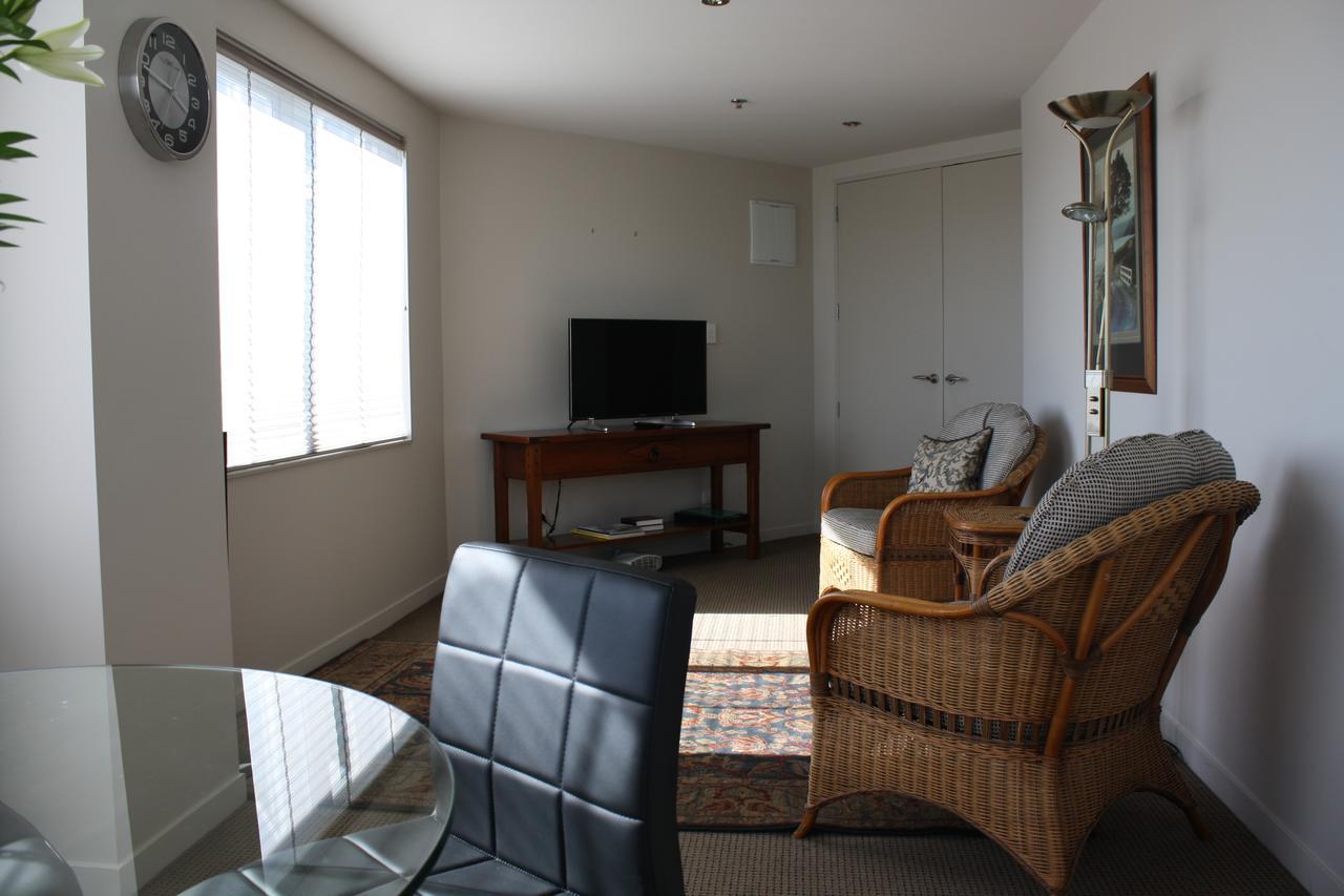 Top Of The Town Bed & Breakfast Tauranga Bagian luar foto